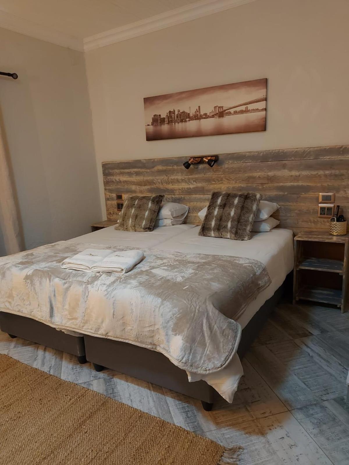 Villa Mariss Guesthouse Kraaifontein Esterno foto